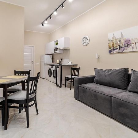 Luxury Flat In Downtown 2 Lviv Exterior foto